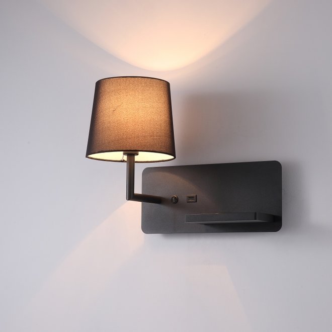 CORA wandlamp met USB-aansluiting - zwart
