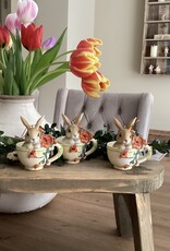 Rabbit with flowers in cup /set 3