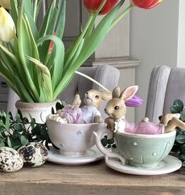 lapins couchés dans une tasse /set 2