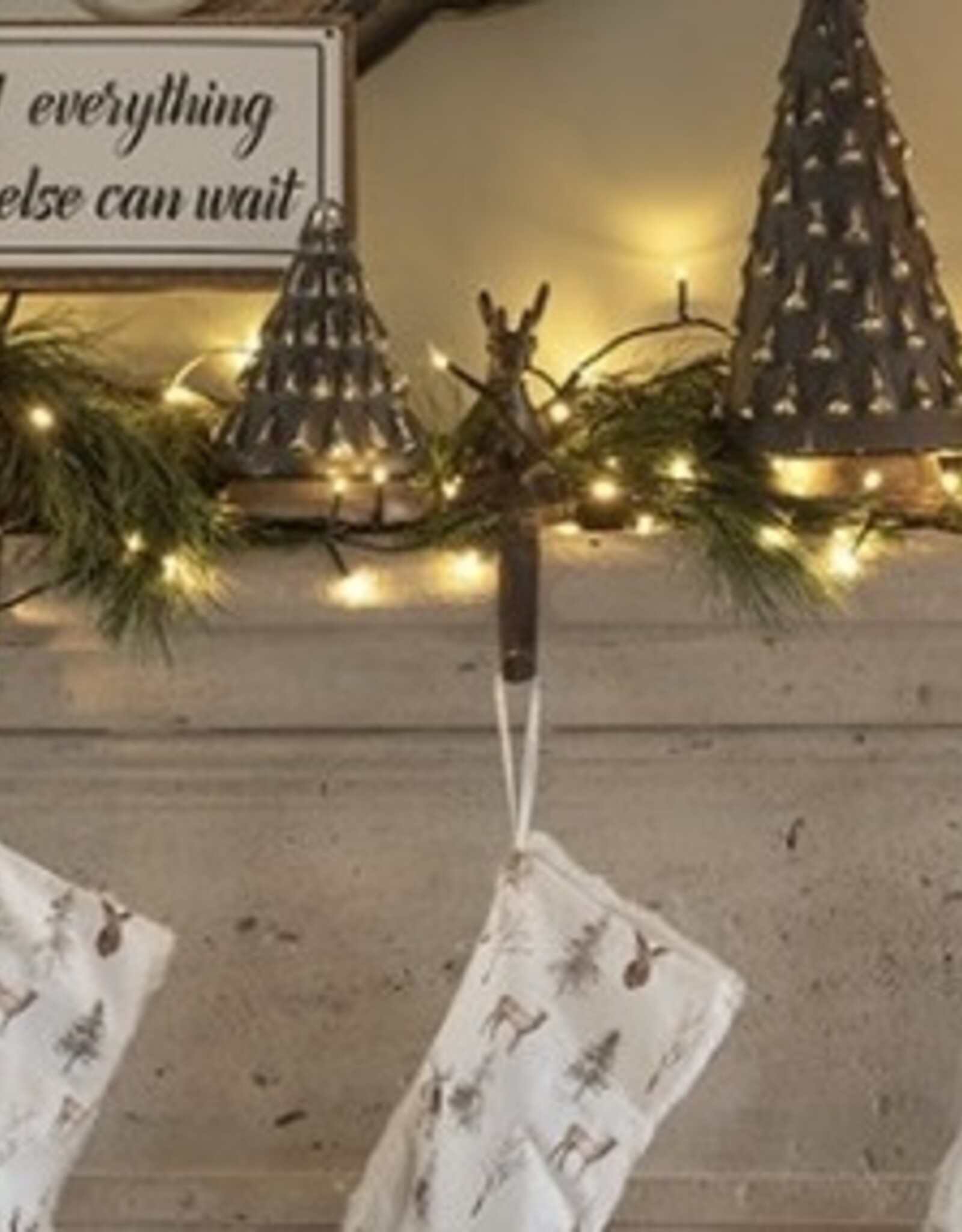 Haak met liggend hert