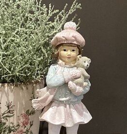 Winterkind in Pastell