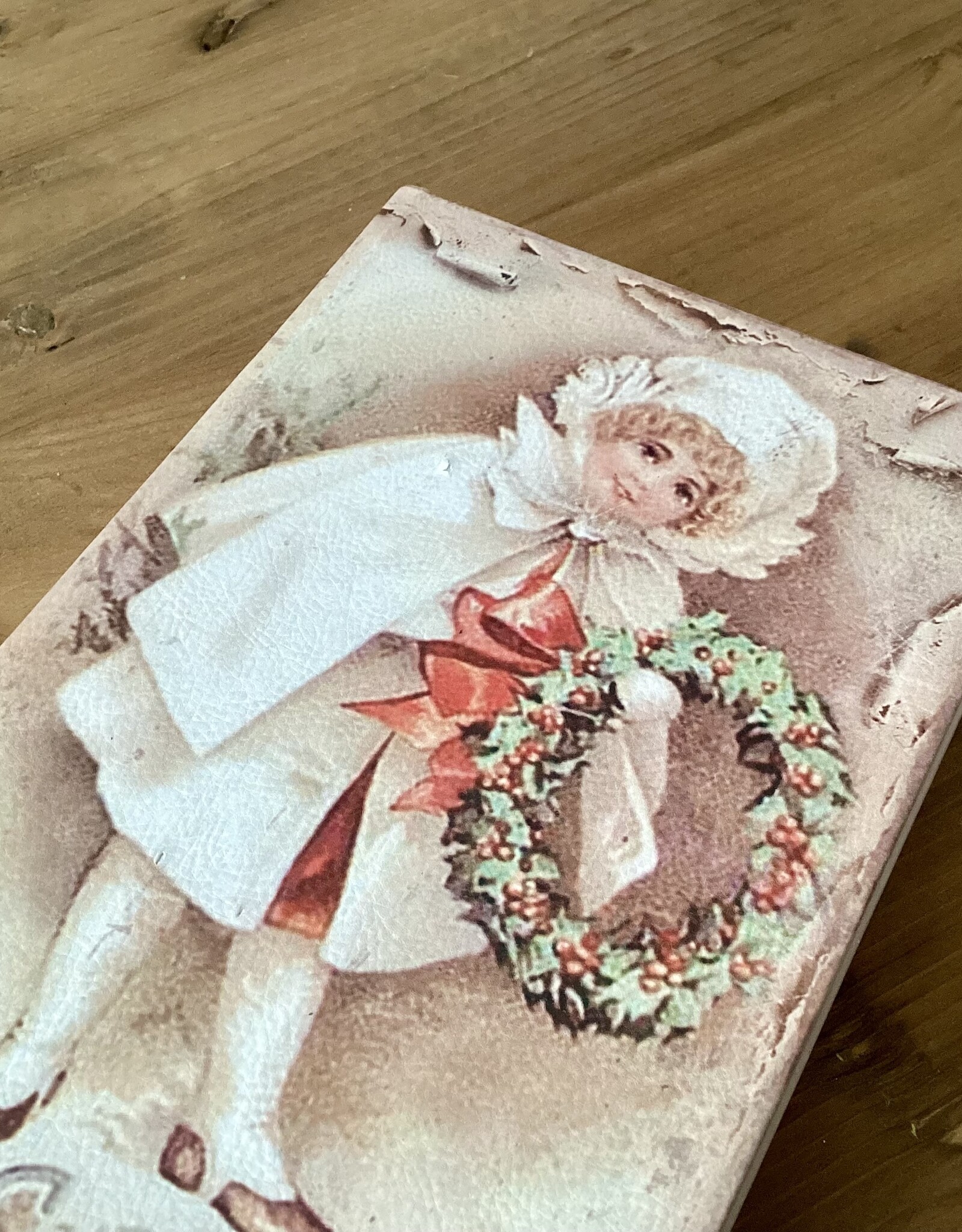 Aufbewahrungsbox in Buchform  "Mädchen mit Kranz“
