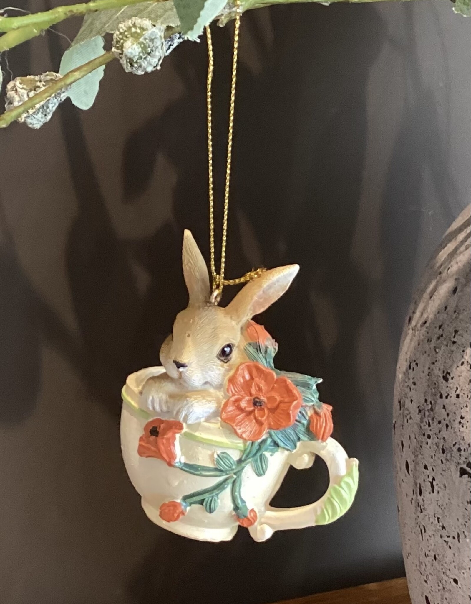 Rabbit with flowers in cup/ set 3