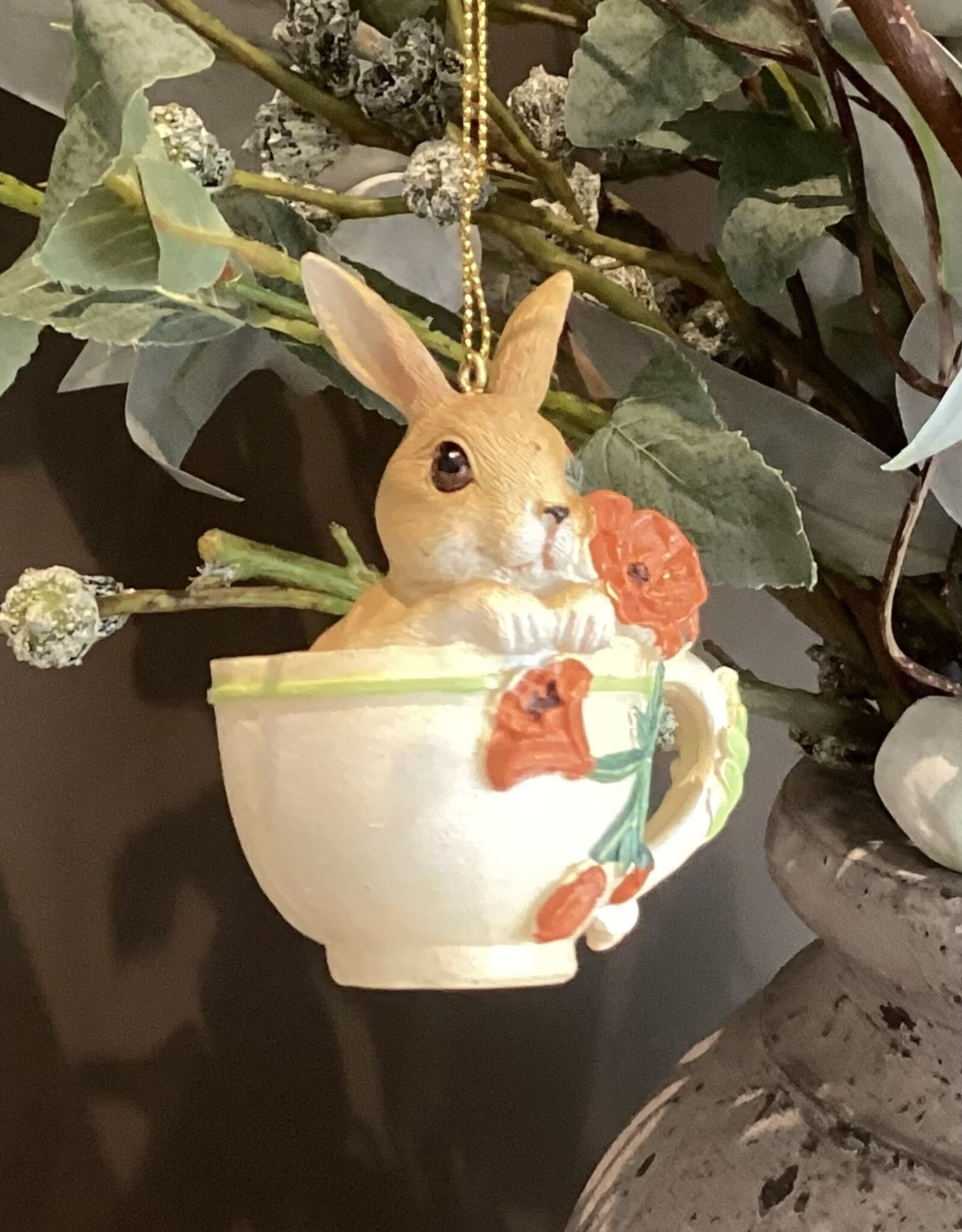 Rabbit with flowers in cup/ set 3