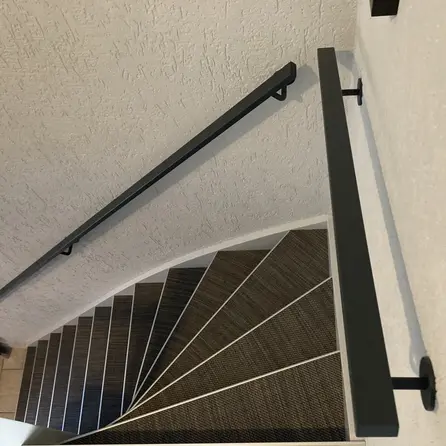 Handlauf anthrazit - eckig (40x20 mm) - mit Handlaufhaltern Typ 3 - nach Maß - Treppengeländer Metall / Stahl beschichtet - RAL 7016 oder 7021