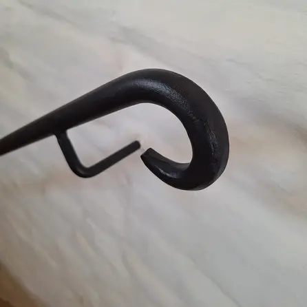 Handlauf Schmiedeeisen Schwarz - rund (20 mm) solide - mit runde Haltern - nach Maß - Handlauf Rundstahl geschmiedet / Treppengeländer Gusseisen mit mattschwarzer Beschichtung - RAL 9005