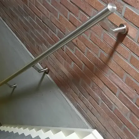 Handlauf Edelstahl - rund - mit Handlaufhaltern Typ 17 - nach Maß - Treppengeländer Edelstahl V2A (304) gebürstet Handlauf Edelstahl - rund - mit Handlaufhaltern Typ 17 - nach Maß - Treppengeländer Edelstahl V2A (304) gebürstet