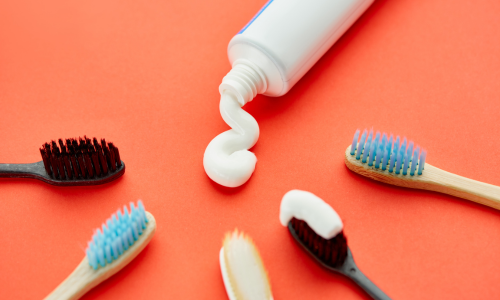 Waarom poetsen met een tandpasta zonder fluoride? 