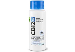CB12 Original Mondwater - Beschermt 12 uur lang tegen een slechte adem - Met Fluoride voor bescherming tegen gaatjes - Frisse mentholsmaak - Alcoholvrije mondspoeling - 3x 250ml - Voordeelverpakking