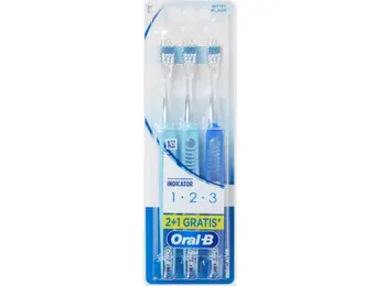 Oral-B Tandenborstels Medium Indicator 2 + 1 Gratis