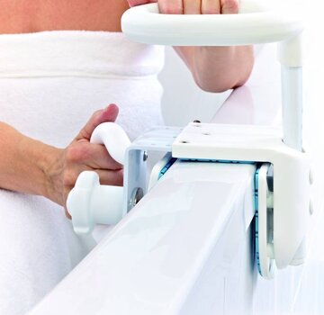 Verstelbare handgreep voor op de badrand