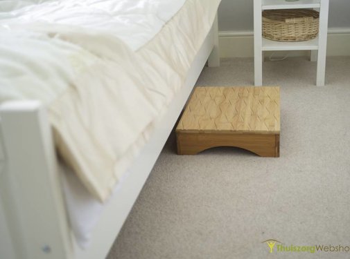 Anti-slip verhoogde opstapkruk in bamboe