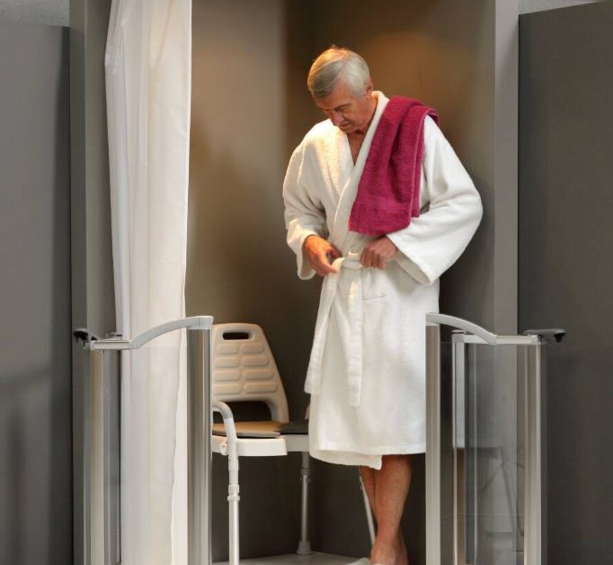 Douchekruk met armsteunen en rugleuning