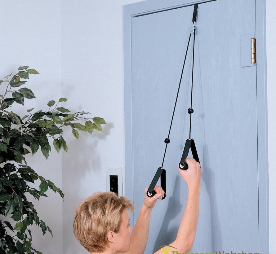 2 handvatten en katrol voor schouderoefeningen met deurbevestiging