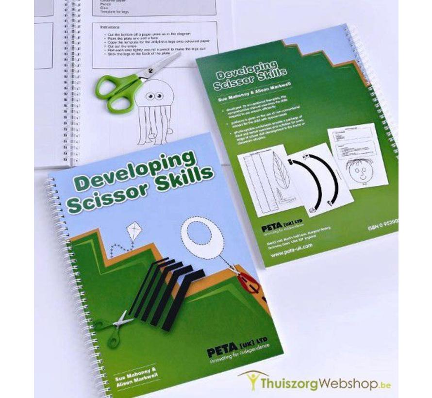 Oefenmethode voor leren knippen : "developping basic scissor skills" (engels)