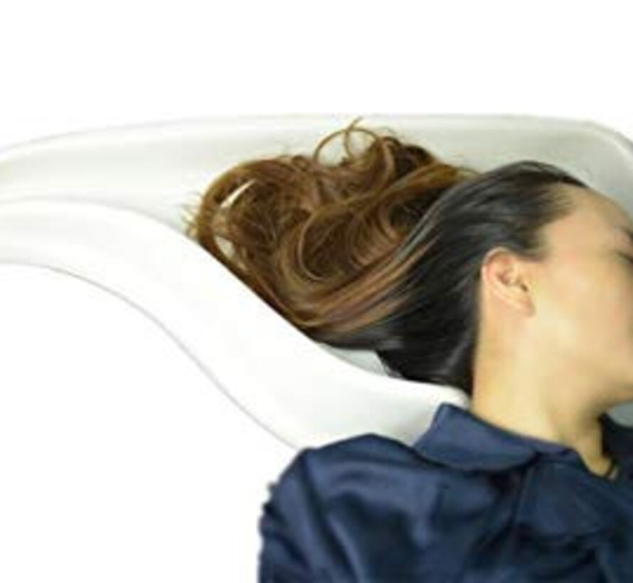 Voorgevormde haarwasbak voor gebruik aan wastafel