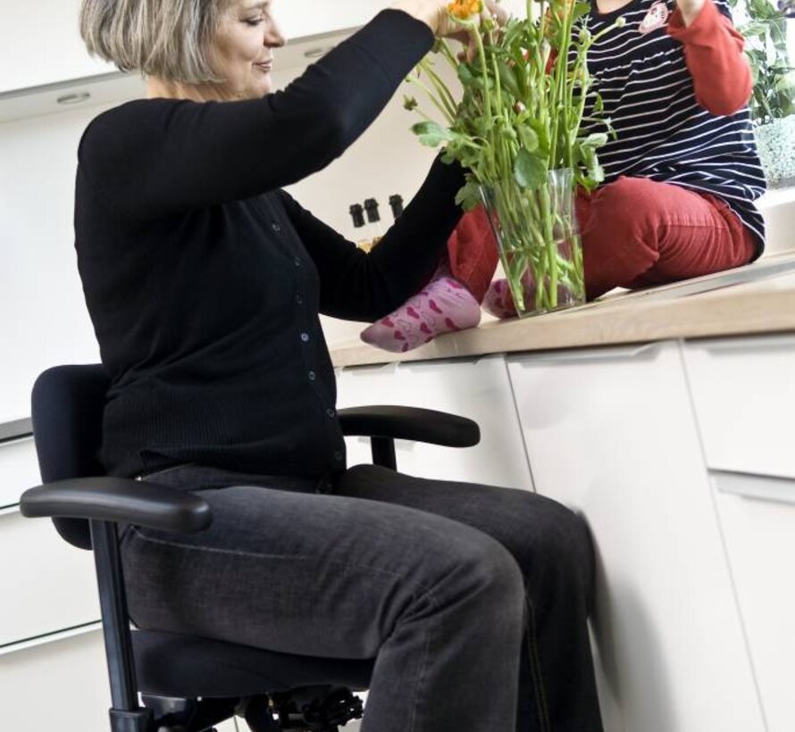 Trippel/werkstoel voor zit en stand Vela Salsa met centrale rem