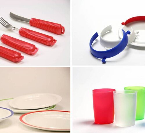 Basispakket bestek, drinkbeker, bordrand en bord bij Alzheimer