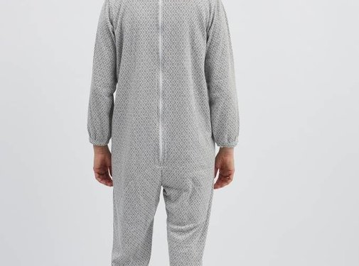 Grijze winter pyjama met ritssluiting op de rug