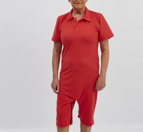 Rode polo met ritssluiting tussen de benen