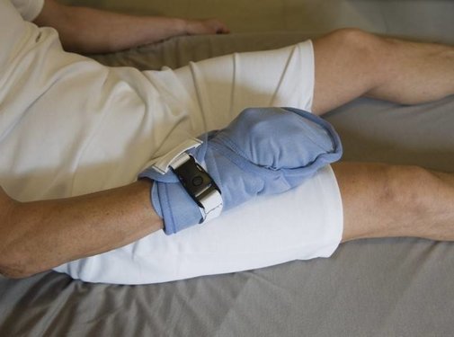 Krabwant met dubbele verlcro sluiting rond de pols