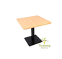 Tafel met centrale poot