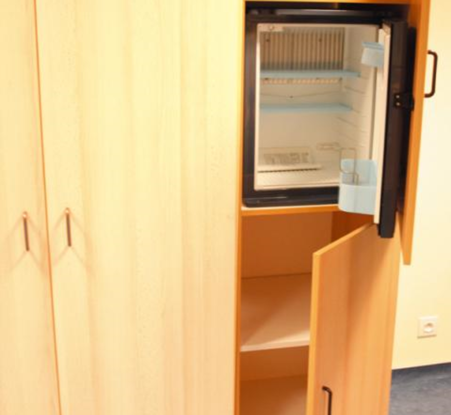 Linnenkast met 1 tablet en 3 verstelbare tablets