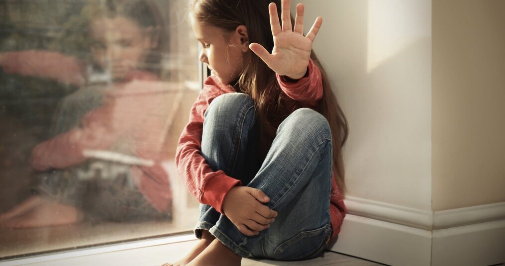 Begrijpen en Omgaan met Sensorische Verwerkingsuitdagingen bij Kinderen: Kenmerken en Ondersteuning