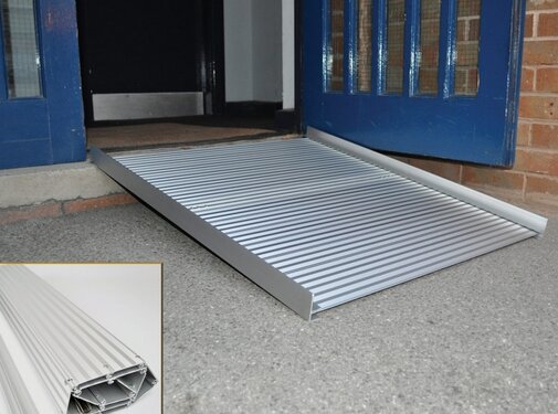 Rolstoelhelling oprolbaar