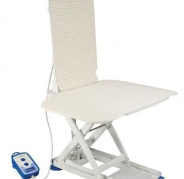 Electrische badlift Aquajoy met zij flappen, wit.