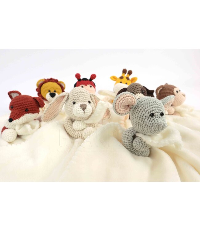 Haakpret Beesie tutteldoek aanvullend ontwerp -  Design A5 (Dutch)   - Anja Toonen