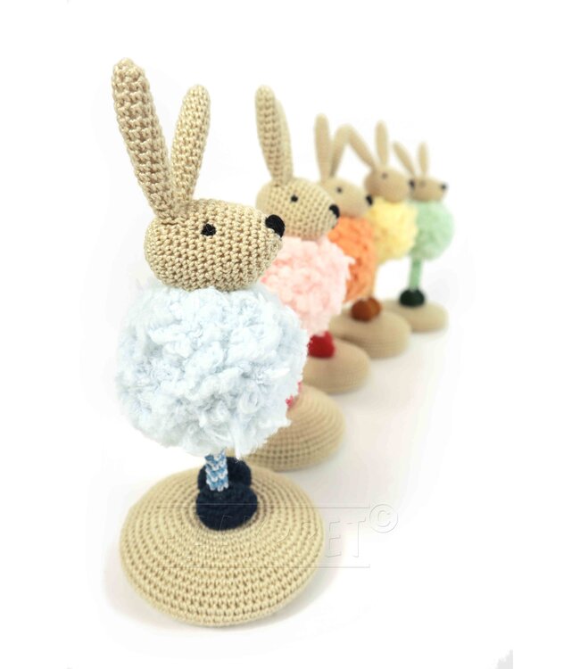 Haakpret Mini beesies Haasje -  Design A5 (Dutch)   - Anja Toonen