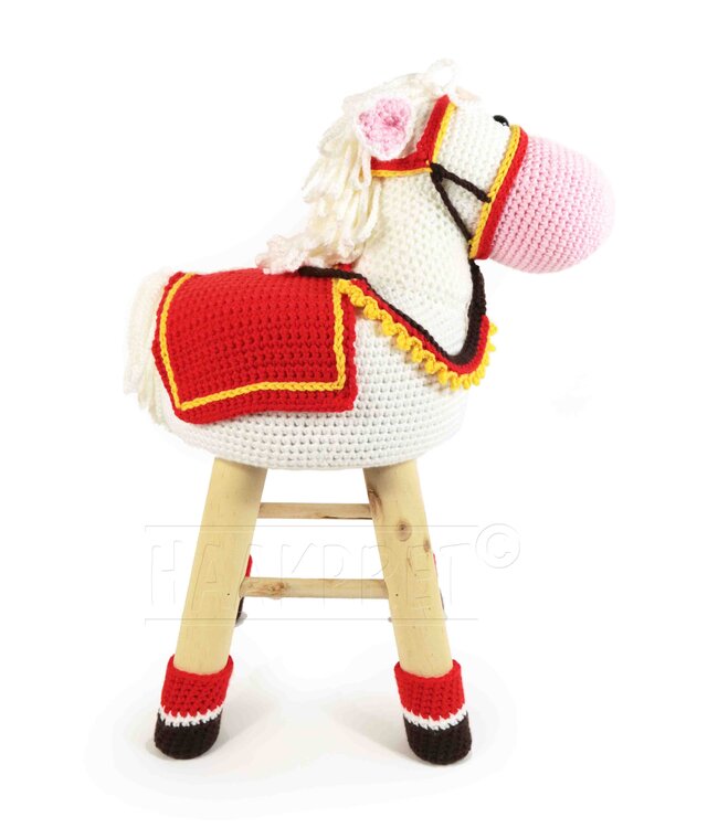 Haakpret Paard van Sinterklaas kruk - A5  werkbeschrijving - Anja Toonen