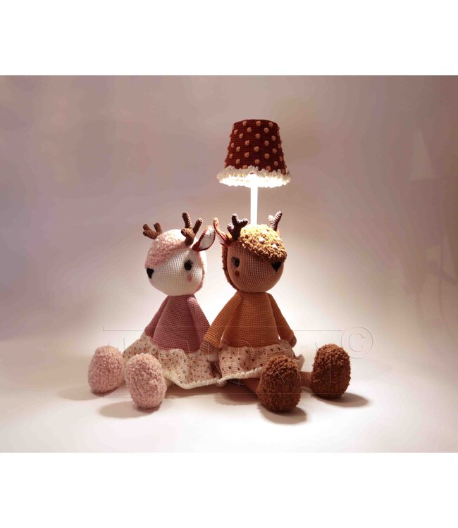 Haakpret Beesie lamp rendier - A5  werkbeschrijving - Anja Toonen