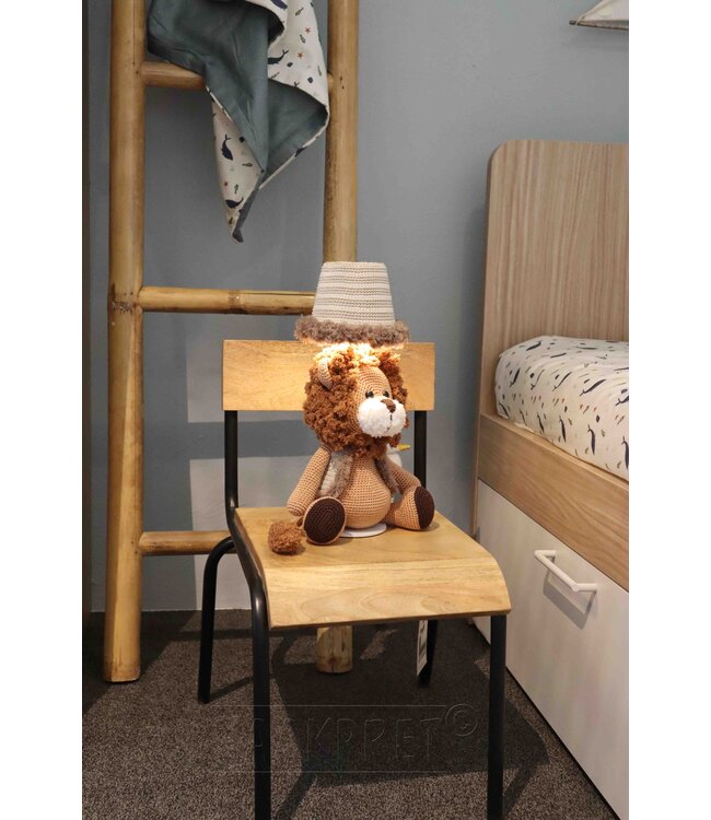 Haakpret Lion table lamp -  Design A5 (Dutch)   - Anja Toonen