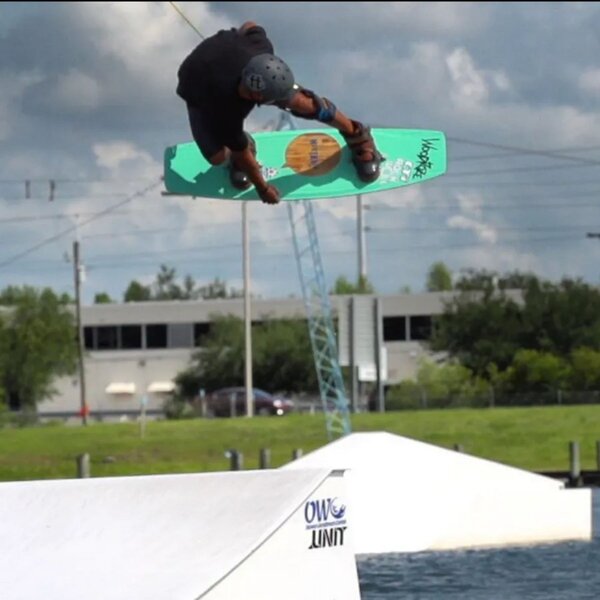 Humanoid Humanoid Huxtable 6 wakeboard
