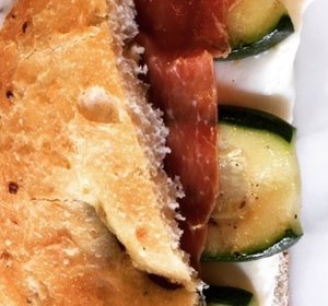 Groene Olijvenbrood met Uisnippers