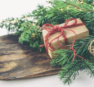 Send a giftbox created by Njomly