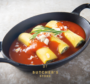 Cannelloni met tomatensaus en parmazaan