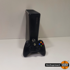 Xbox 360 Slim Zwart incl. Controller in Nette Staat