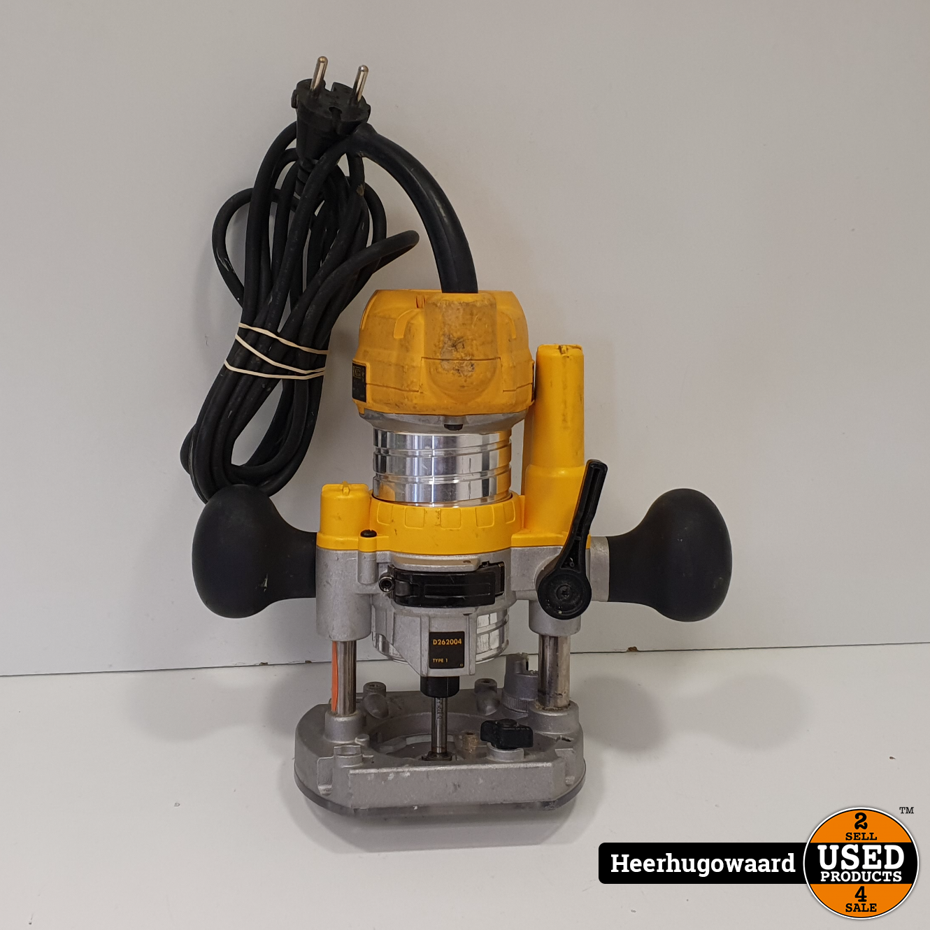 DeWalt D26204-QS Bovenfrees in Staat - Used Products