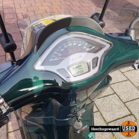 Piaggio Vespa Sprint 50 Racing Sixties 2021 *794km* ZGAN