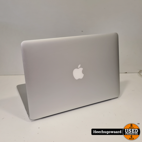 MacBook Air 13 inch 2015 - i5 4GB RAM 128GB SSD 524 Cycli