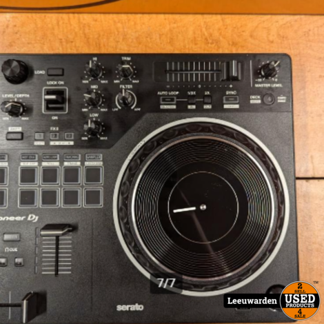 Pioneer DDJ-REV1 - DJ-controller voor Serato DJ Lite