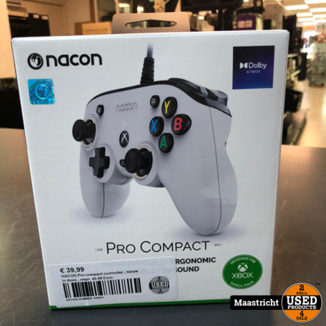 NACON Pro compact controller , nieuw in doos , nwpr. 49.99 Euro