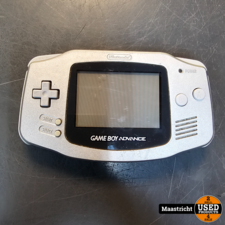 Game Boy Advance Nintendo Game Boy Advance - Grijs - Batterij - In redelijke staat.