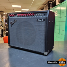 fender Fender Deluxe 85 Vesterker - Inclusief voetswitch - in nette staat.