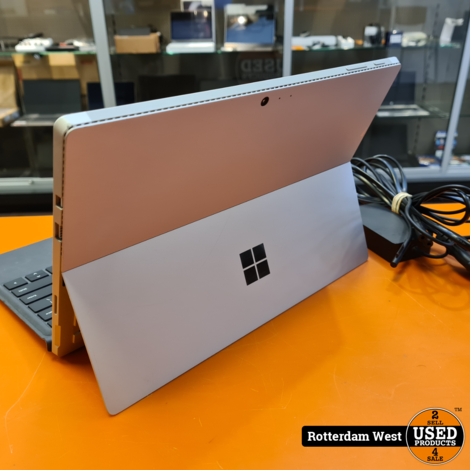 Microsoft Surface Pro 4 256GB - 8GB - Core i5 - Free Shipping