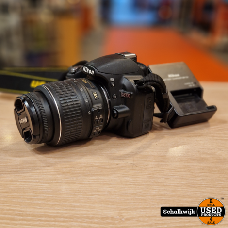 Nikon D3100 met afs nikkor 18-55mm lens met lader en tas