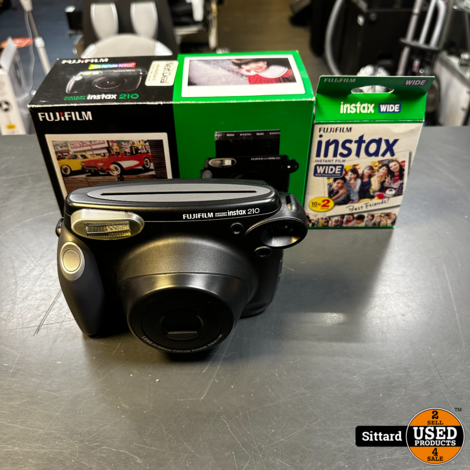 Fujifilm Instax 210 + Extra Instax Wide Sheets - in nieuwstaat